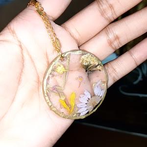 Resin customize pendant